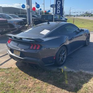 FORD MUSTANG DARK HORSE - 8