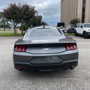صورة 7 لـ 2025 FORD MUSTANG ECOBOOST