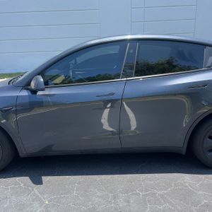 TESLA MODEL Y LONG RANGE - 4