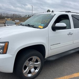 CHEVROLET SUBURBAN - 2