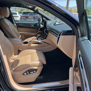2019 Porsche CAYENNE BASE 缩略图 33