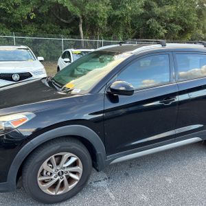 2017 Hyundai TUCSON SE — фото 2