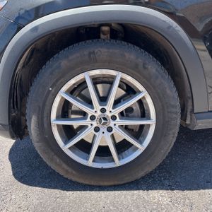 2025 Mercedes-BENZ GLE thumbnail 17