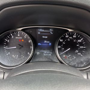 صورة 40 لـ 2015 Nissan ROGUE SV
