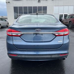 FORD FUSION SE - 7