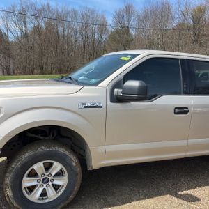 FORD F-150 XLT - 2