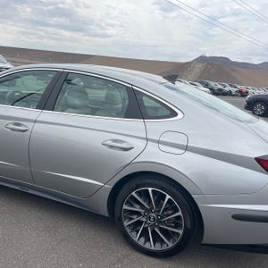 2020 Hyundai SONATA LIMITED photo 6