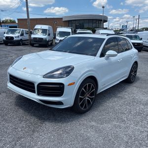 PORSCHE CAYENNE GTS - 1