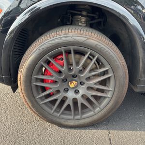 صورة 15 لـ 2016 Porsche CAYENNE GTS