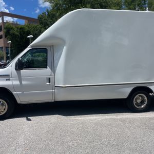 FORD E-350 CUTAWAY - 4