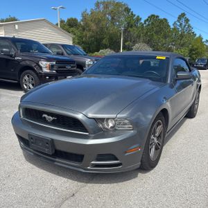 FORD MUSTANG V6 PREMIUM - 1