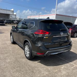 صورة 5 لـ 2017 Nissan ROGUE SV