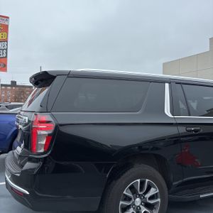 CHEVROLET SUBURBAN LT - 9