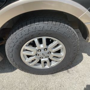 صورة 16 لـ 2012 FORD EXPEDITION XLT