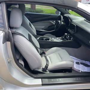 2018 Chevrolet CAMARO SS 照片 32