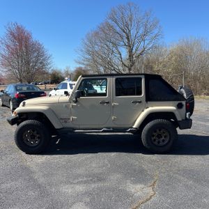JEEP WRANGLER UNLIMITED SAHARA - 3