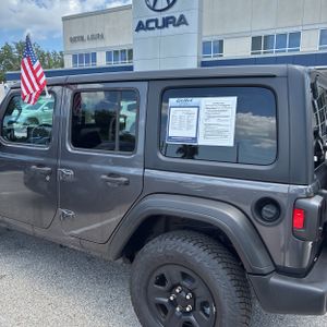 صورة 5 لـ 2021 JEEP WRANGLER UNLIMITED SPORT