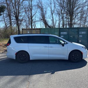 CHRYSLER VOYAGER LXI - 10