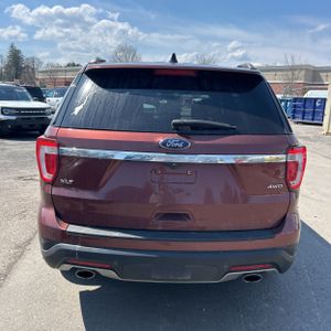 FORD EXPLORER XLT - 7