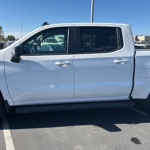 صورة 4 لـ 2024 Chevrolet SILVERADO 1500 RST