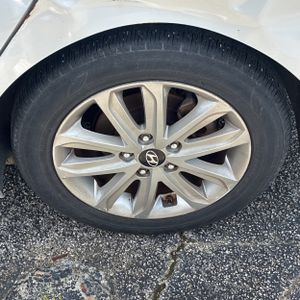 صورة مصغرة 18 لـ 2014 Hyundai ELANTRA SE