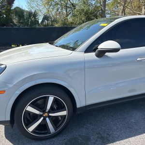 PORSCHE CAYENNE COUPE - 2