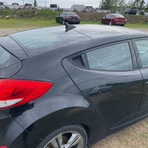 صورة 9 لـ 2016 Hyundai VELOSTER BASE