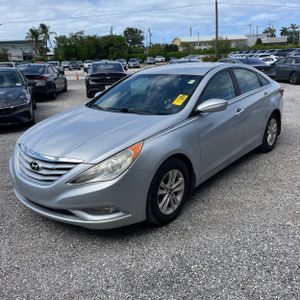 HYUNDAI SONATA GLS - 1