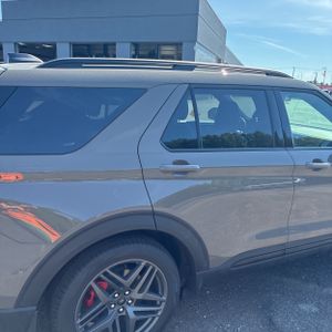 FORD EXPLORER ST - 9