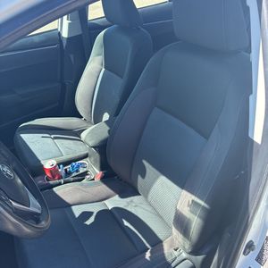 2017 Toyota COROLLA LE 缩略图 32