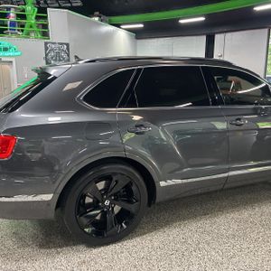 2017 Bentley BENTAYGA BASE — фото 9