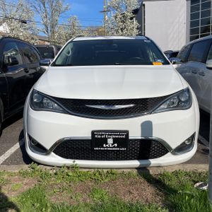 CHRYSLER PACIFICA LIMITED - 10