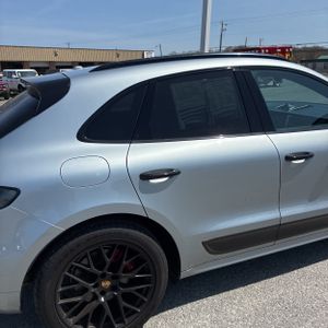 PORSCHE MACAN GTS - 9