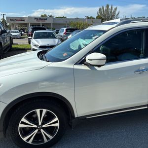 2018 Nissan ROGUE SL 照片 2