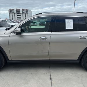 MERCEDES-BENZ GLS - 4