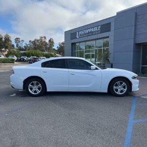 DODGE CHARGER SE - 10