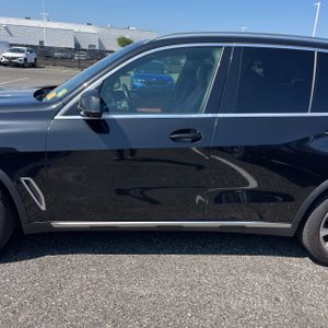 صورة 4 لـ 2021 BMW X5 XDRIVE40I