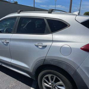 HYUNDAI TUCSON SE PLUS - 6