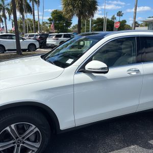 MERCEDES-BENZ GLC - 2