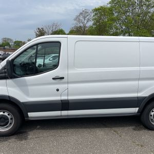 FORD TRANSIT 150 - 4
