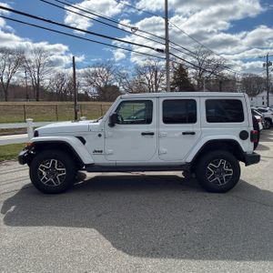 JEEP WRANGLER 4-DOOR SAHARA 4X4 - 3