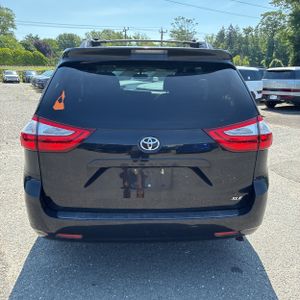 2015 Toyota SIENNA XLE 8-PASSENGER 照片 7