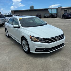 2016 Volkswagen PASSAT 1.8T SE — фото 12