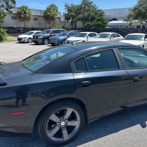 2014 Dodge CHARGER SXT photo 9