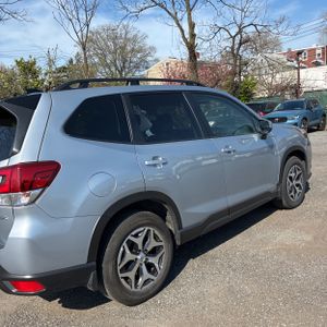 SUBARU FORESTER PREMIUM - 9