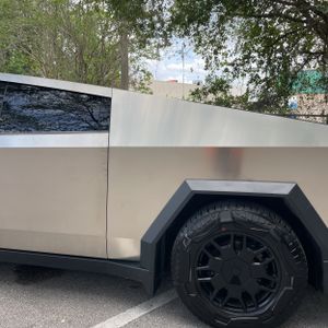 TESLA CYBERTRUCK BASE - 6