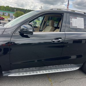 صورة 4 لـ 2016 Mercedes-BENZ GLE