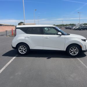 KIA SOUL LX - 10
