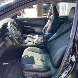2017 Toyota CAMRY SE thumbnail 32