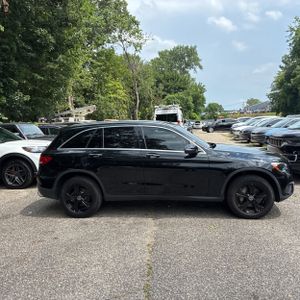صورة 10 لـ 2018 Mercedes-BENZ GLC